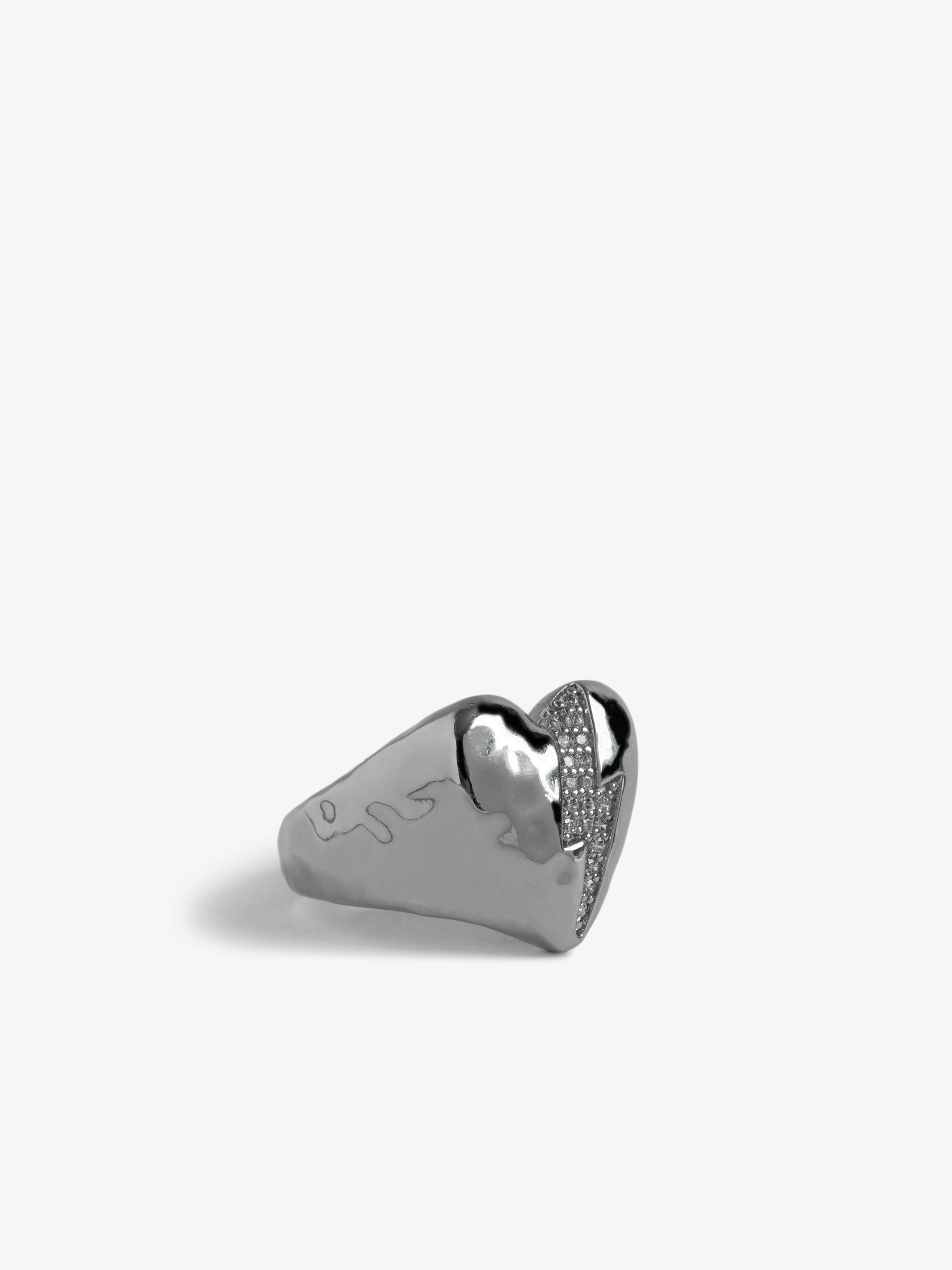 Heartbreaker Flash Ring - Heart ring in hammered brass set with lightning-shaped rhinestones.